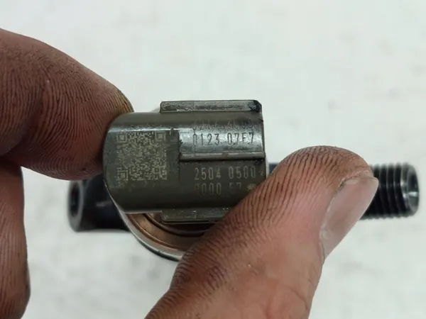 Bränsleinsprutare 23670-0R020 Toyota RAV4 Avensis 2.2 D4D image 6