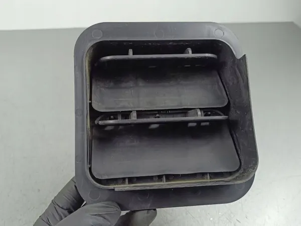 Toyota GT 86 Lüftungsgitter OEM 72651AE010 - Gebraucht image 2