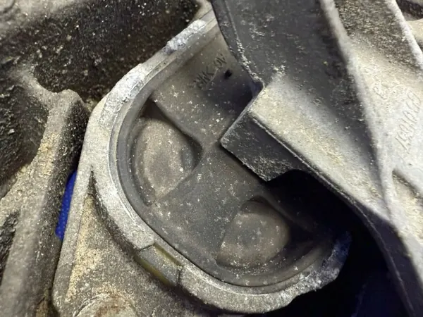OEM 4G0399263AC Etuvaihteiston kiinnike Audi A8:lle image 6