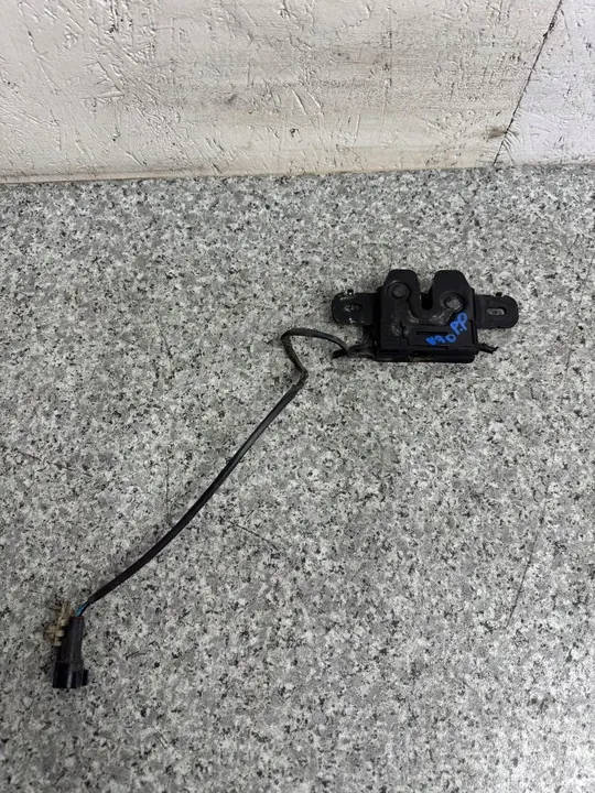 Motorhaubenverschluss Rechts Vorne Volvo V70 III 2012- 31356007 image 4