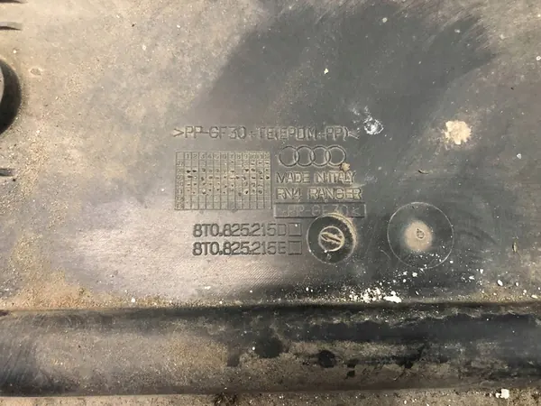 Audi A5 Vänster Underredsskydd image 8