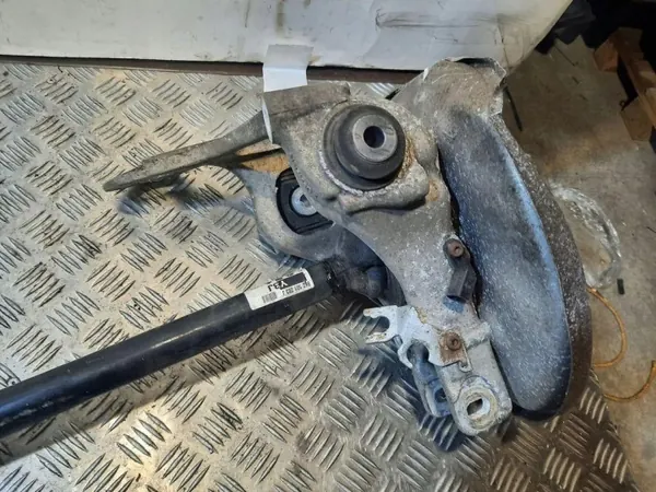 Pivot Arrière Audi A4 S4 B8 OEM 8K0501203J image 4