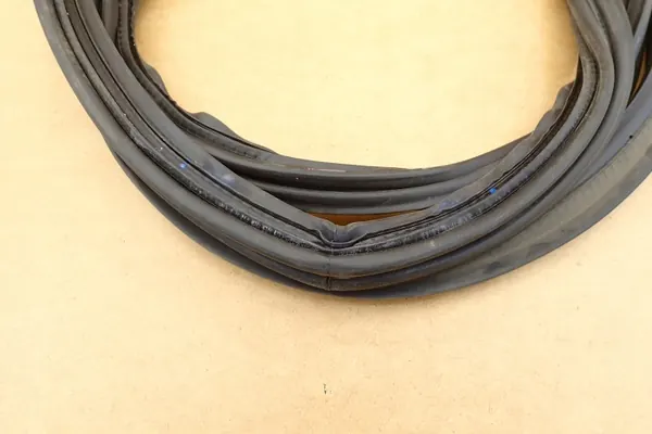 Junta de maletero Toyota Corolla E21 OEM 6788102140 image 5