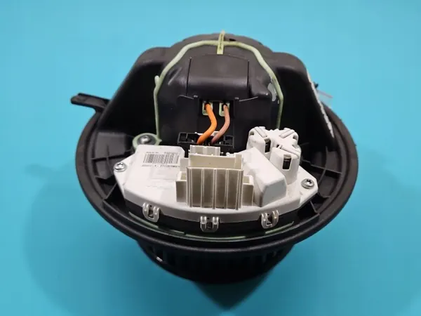 BMW X1 E84 Gebläsemotor OEM 6933663 Gebraucht image 2