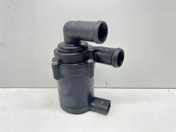 Extra vattenpump Porsche Cayenne 2010- image 6