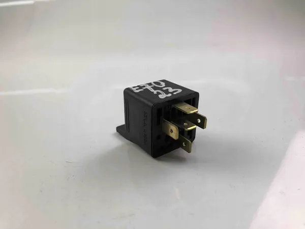 FORD MONDEO III Relä V23234A1001X036 image 4