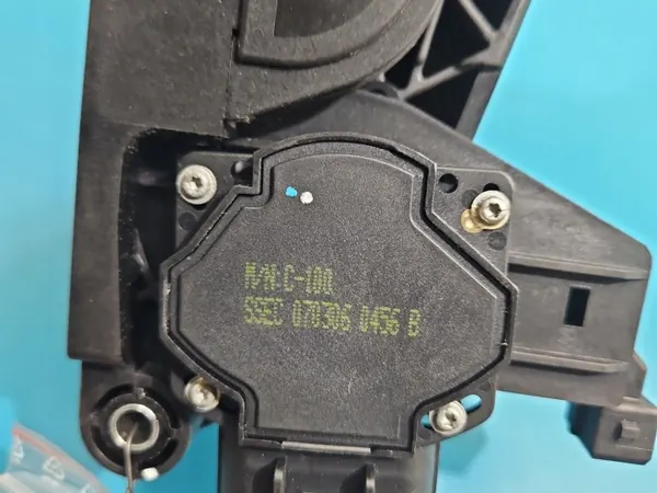 Gaspedal OEM 96625893 för Opel Antara 2.0 CDTI image 3