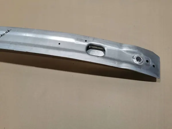 Viga parachoques delantera Audi A4 B9 OEM 8W0807113 Usada image 3