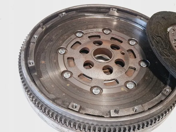 Volante de Dupla Massa VW Golf V 1.9 TDI BKC image 4