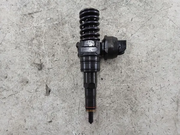 Einspritzdüse Audi A6 C5 1.9 TDI OEM 038130073BA image 6