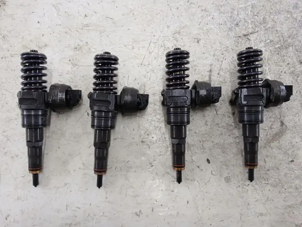 Einspritzdüse Audi A6 C5 1.9 TDI OEM 038130073BA image 7