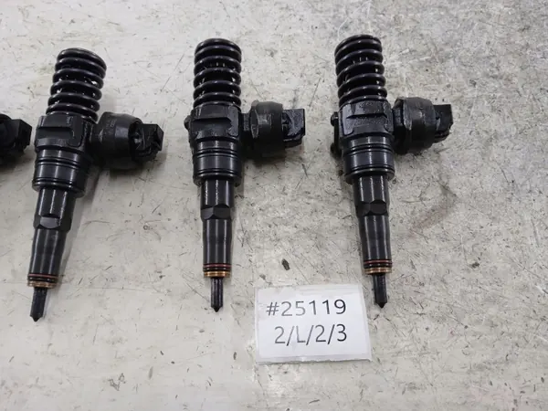 Einspritzdüse Audi A6 C5 1.9 TDI OEM 038130073BA image 8