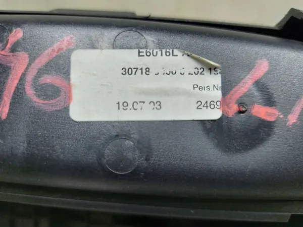 Mittkonsol askkopp OEM 8205377KASACJ för BMW E46 image 6