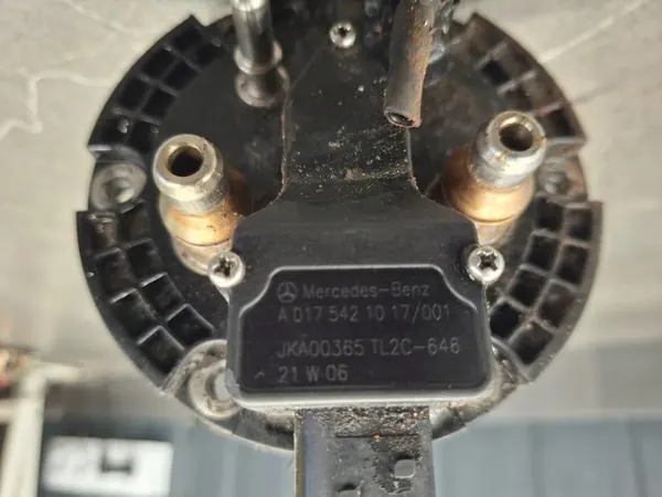 Capteur Niveau Carburant OEM A0175421017 Mercedes Actros MP4 image 5