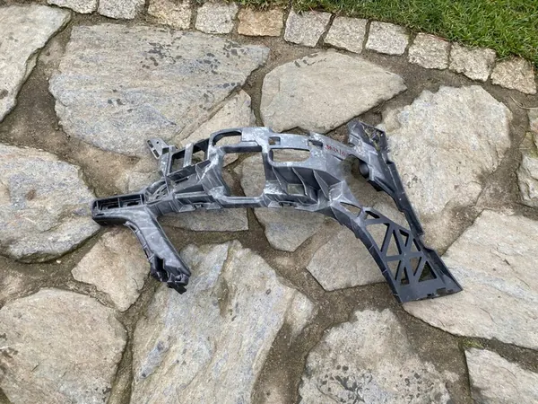 MERCEDES C-Klass Framskärmsglid Däck Höger 2048854265 image 3