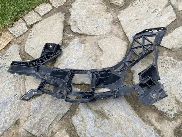 MERCEDES C-Klass Framskärmsglid Däck Höger 2048854265 image 5