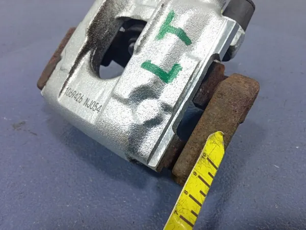 Bromsok bak vänster OEM 0193 för BMW X3 E83 image 8