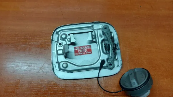 Toyota brandstofklep OEM KLAPKA KLAPA WLEWU PALIWA image 6