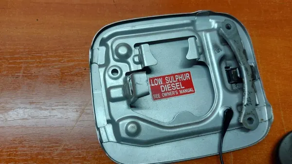 Toyota brandstofklep OEM KLAPKA KLAPA WLEWU PALIWA image 8