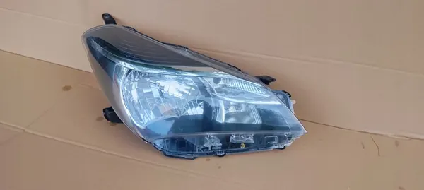 Faros Delantero Derecho Toyota Yaris III 14-17 OEM 81130-0DA10 image 6