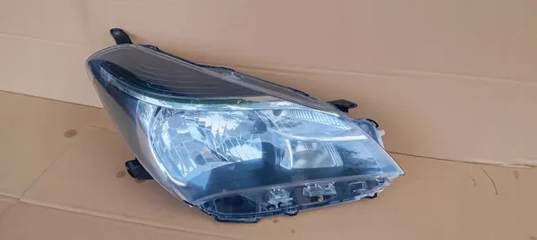 Faros Delantero Derecho Toyota Yaris III 14-17 OEM 81130-0DA10 image 8