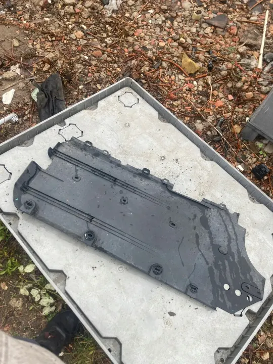 Gebrauchter Unterbodenschutz Citroen Peugeot OEM 9815315080 image 2