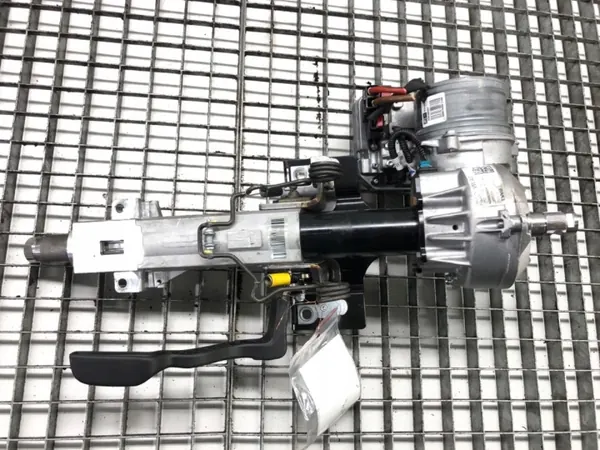 Pompe de direction OEM 6C1909144AK pour Skoda Fabia III image 3