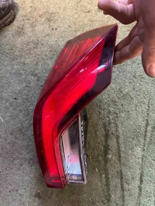 Lámpara trasera izquierda Skoda Kamiq 658945095L image 3