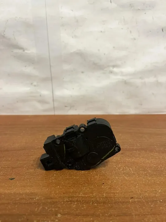 Klepmotor D3178 voor Mercedes-Benz S W221 Diesel image 3