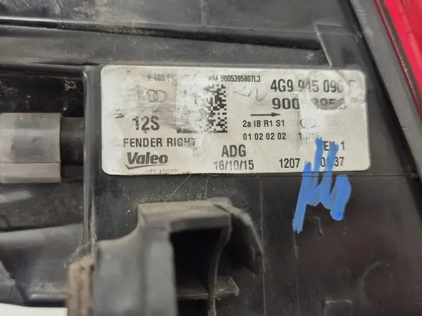 AUDI A6 C7 4G9 Luz Trasera LED Derecha Original image 4