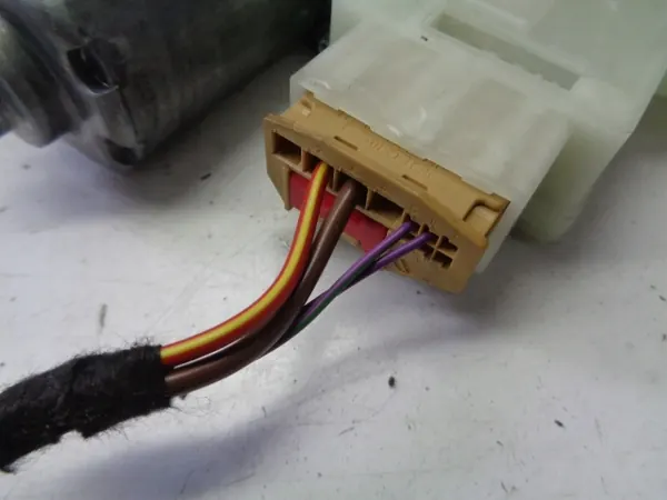 Skoda Fabia III Window Regulator Front Left 6V0837461B image 4