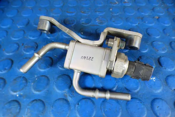 Brandstofdruksensor Toyota Corolla XII E21 1.5VVTi OEM 89458-33041 image 2