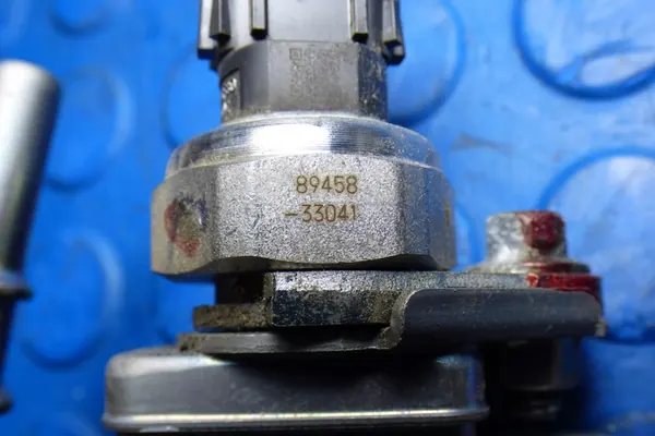 Brandstofdruksensor Toyota Corolla XII E21 1.5VVTi OEM 89458-33041 image 3