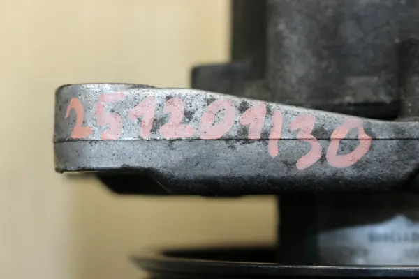 Bomba de Direção Assistida BMW E87 E90 N52 N53 32414042171 image 6