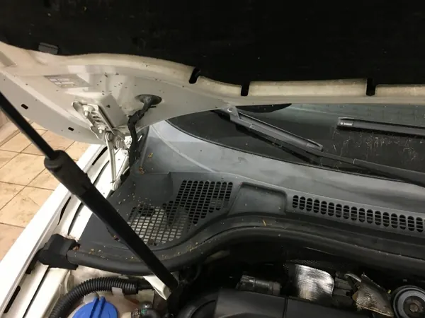 Defletor de água SKODA SUPERB 2 2008-2012 OEM image 3