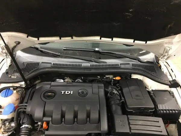 Defletor de água SKODA SUPERB 2 2008-2012 OEM image 6