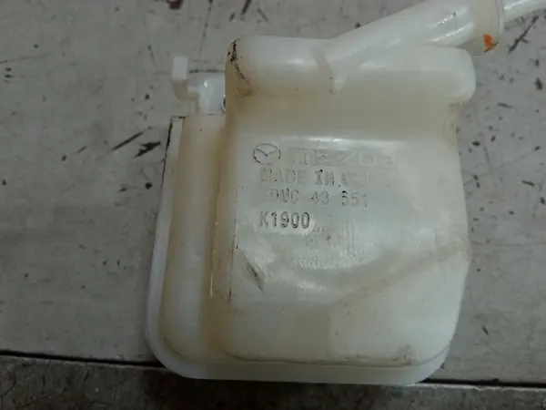 Réservoir de liquide de frein Mazda CX-30 OEM BDMC43551 image 3