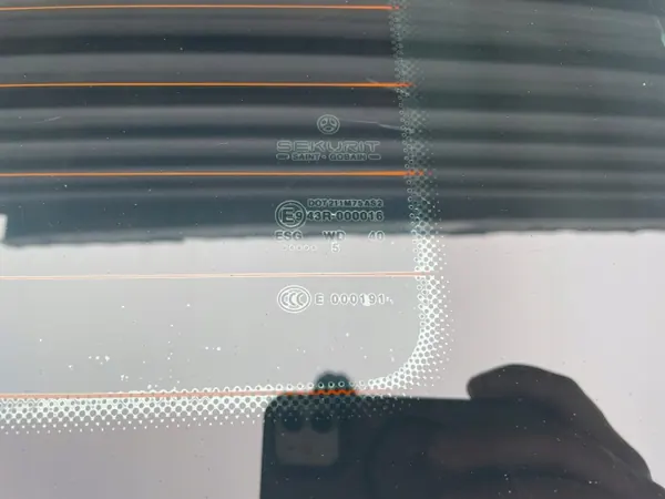 Verwarmd rechter achter schuifdeur glas OEM E9 43R-000016 image 6