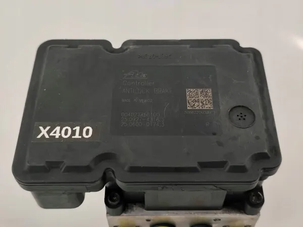 ABS-pumppu OEM P04721453AD Chrysler Voyagerille image 6