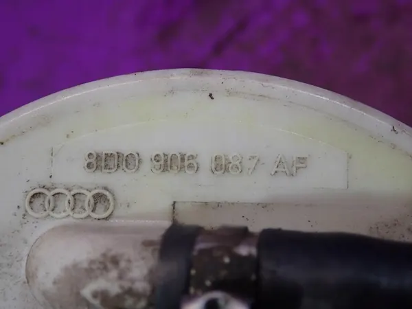 AUDI A4 B5 97-01 1.9 TDI Brandstofpomp 8D0906087AF image 7