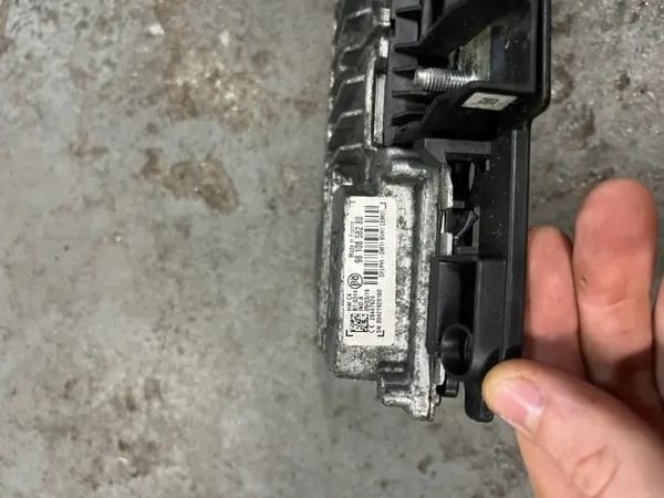 OEM 9810858280 Start-Stop Controller for Peugeot 2008 image 3