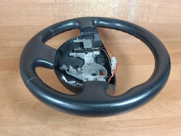 Volante de Cuero OEM 8200544823 para Renault image 3