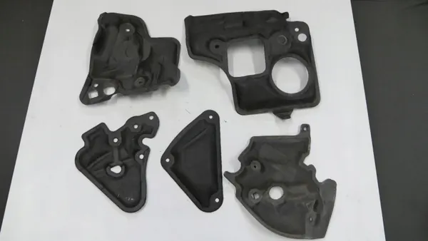 BMW G30 G31 vasen väliseinäeriste OEM 7330735 image 2