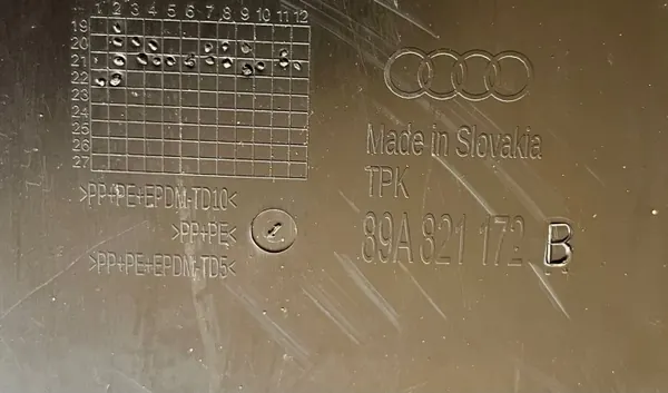 Aleta delantera derecha Audi Q4 e-tron OEM 89A821172B image 4