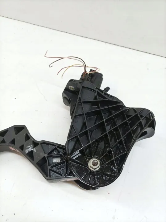 Bomba de pedal de embrague OEM 1K1721059ES Skoda Superb II image 4