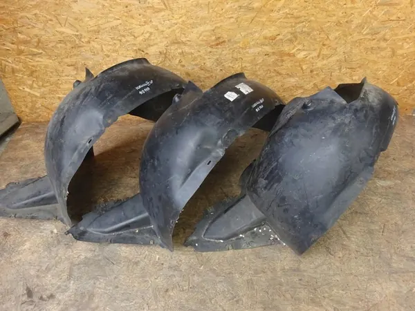 VW Scirocco III Front Left Wheel Arch 2008-2014 OEM image 6