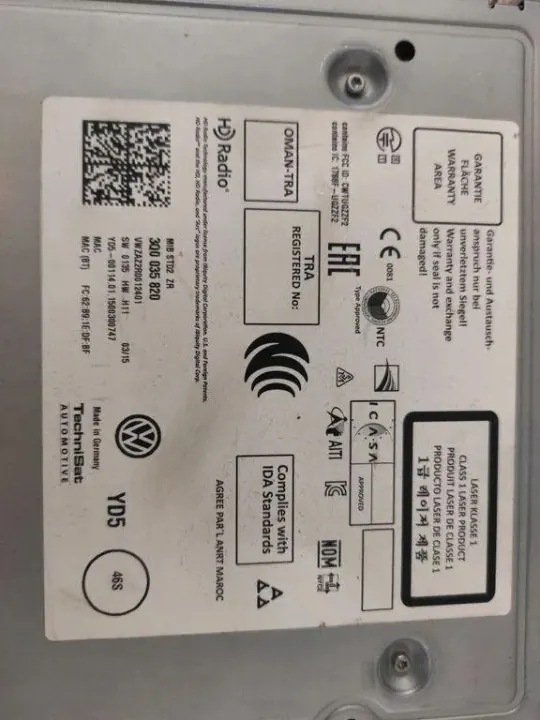 VW CD-vaihtaja OEM 3Q0035820 Passat B8 1.6L Diesel image 3