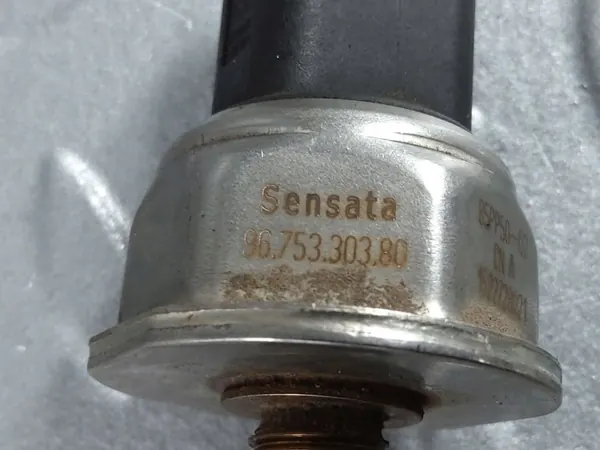 Polttoainepaineanturi OEM 9675330380 Citroen C4 Picasso image 3