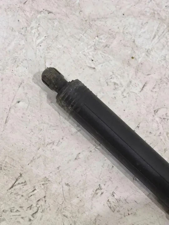 Rechter achterklepactuator OEM 95B827851G Porsche Macan image 3