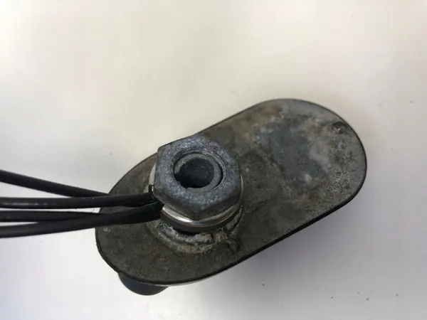 Volkswagen Touran I GPS-antenni OEM 1T0035501P image 5